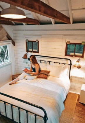 Hudson Valley Treehouse With Outdoor Bathtub
